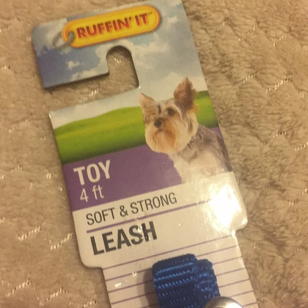 Ruffin it toy dog leash